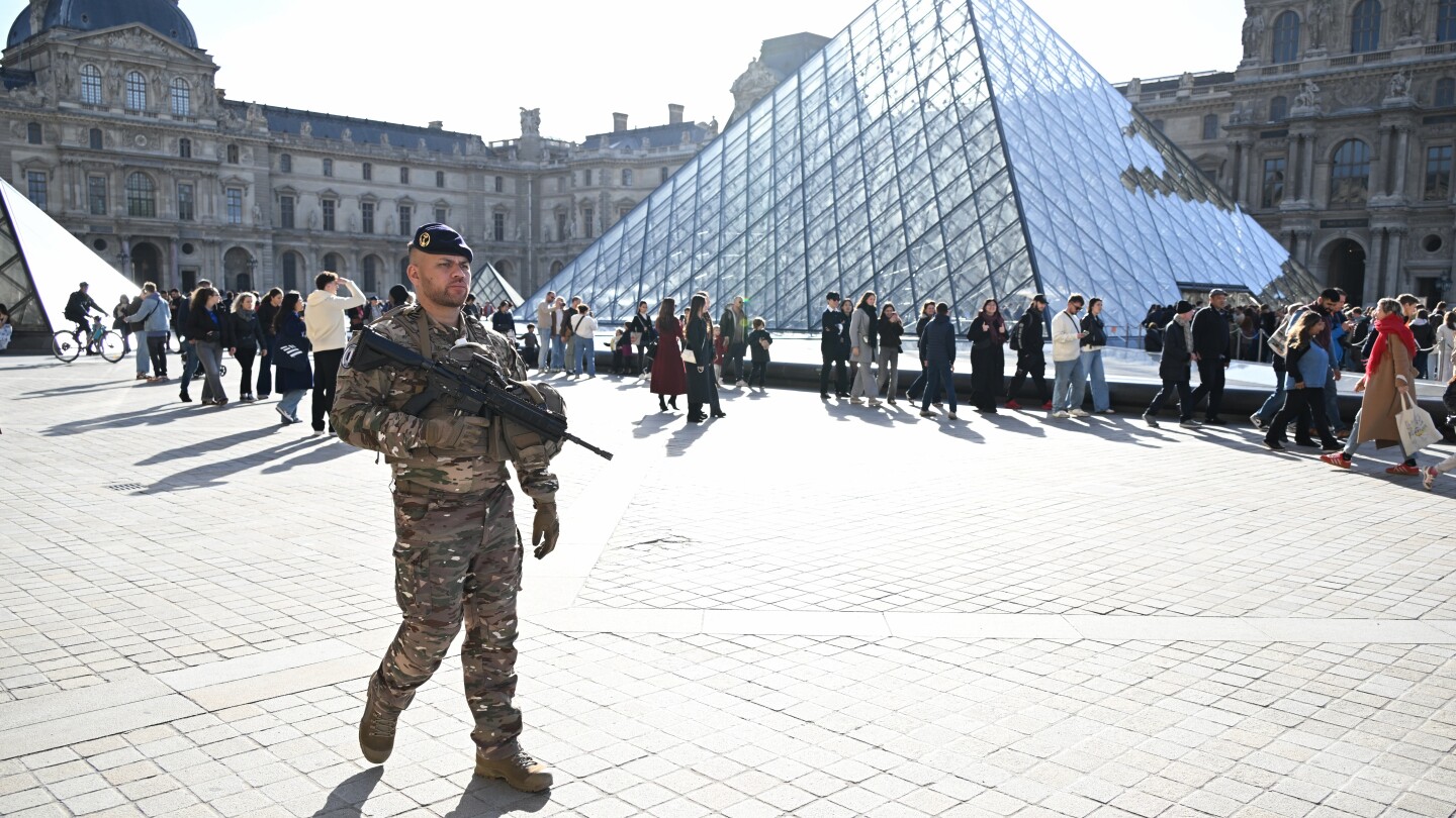 For museums, Louvre heist shows tension between security and accessibility